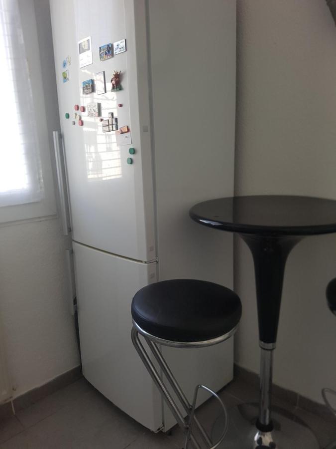 Logement Entier - Appartement T4 Hypercentre Dans Une Rue Calme - Stationnement Gratuit Tarbes Eksteriør billede