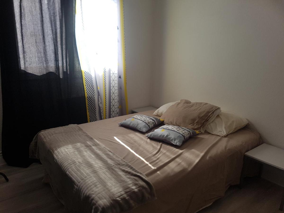 Logement Entier - Appartement T4 Hypercentre Dans Une Rue Calme - Stationnement Gratuit Tarbes Eksteriør billede